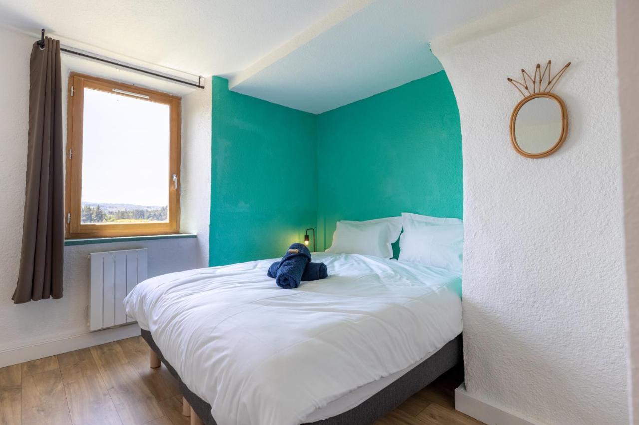 Bed and Breakfast Domaine Du Coq En Pat Augerolles Экстерьер фото