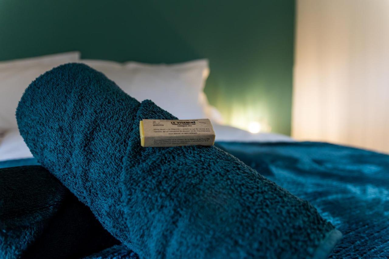 Bed and Breakfast Domaine Du Coq En Pat Augerolles Экстерьер фото